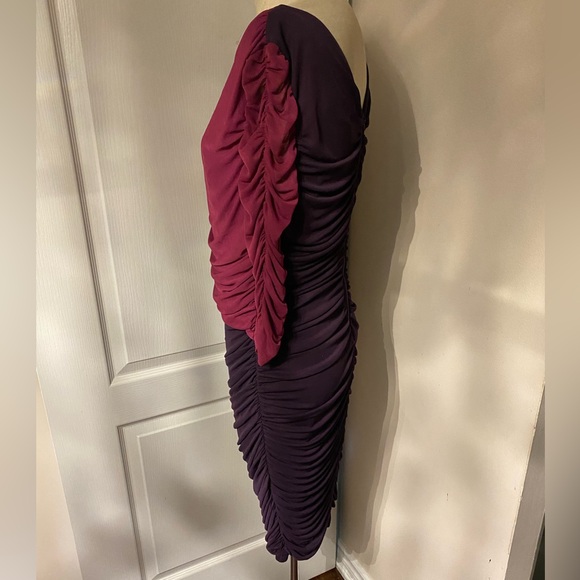 Katia dress has two different colour of sleeves US is size S Chinese size is 2XL - Picture 4 of 10